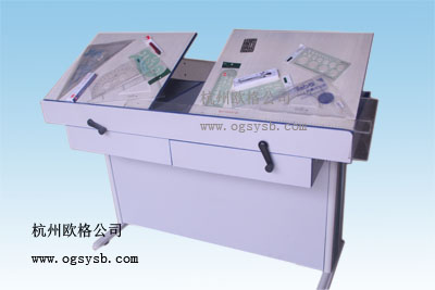 2013�������p�˹����L�D���͙Cе�ƈD��